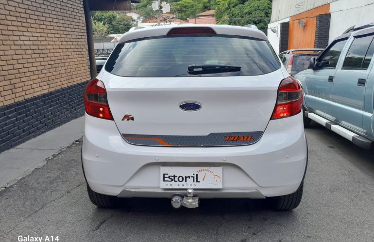 Ford Ka 1.5 Sigma SE Trail - Foto #9