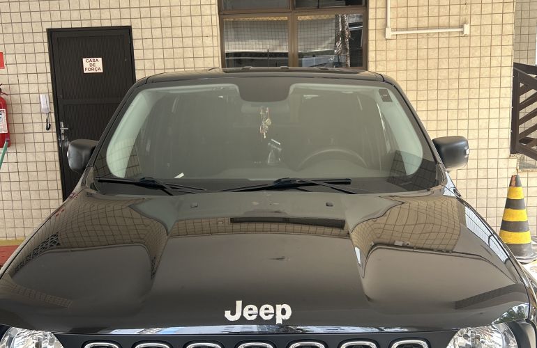 Jeep Renegade 1.8 (Flex) - Foto #1