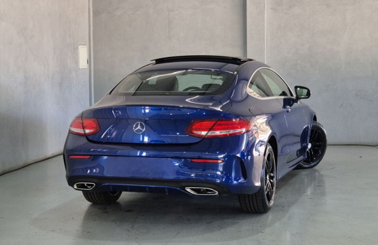 Mercedes-Benz C 250 Sport Coupe - Foto #4