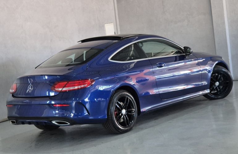 Mercedes-Benz C 250 Sport Coupe - Foto #5