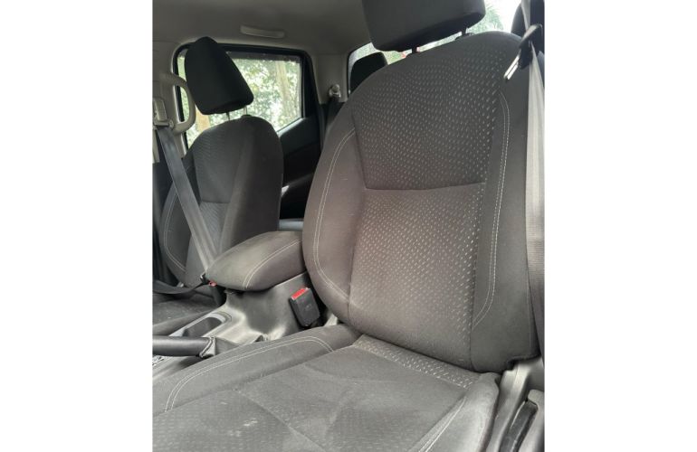 Nissan Frontier 2.3 16V Turbo Diesel Attack CD 4x4 Automático - Foto #8