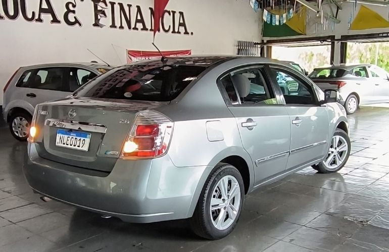 Nissan Sentra 2.0 16V - Foto #6