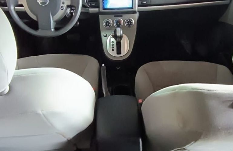 Nissan Sentra 2.0 16V - Foto #8