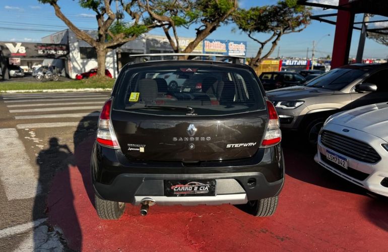 Renault Sandero 1.6 Stepway 16v - Foto #5