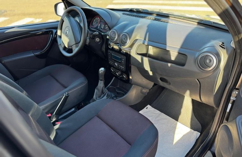 Renault Sandero 1.6 Stepway 16v - Foto #9