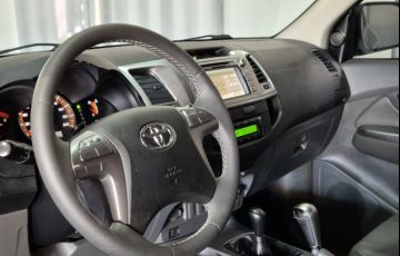 Toyota Hilux 3.0 TDI 4x4 CD SR (Aut) - Foto #6