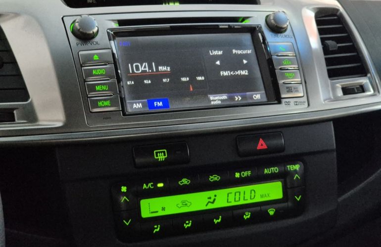 Toyota Hilux 3.0 TDI 4x4 CD SR (Aut) - Foto #9