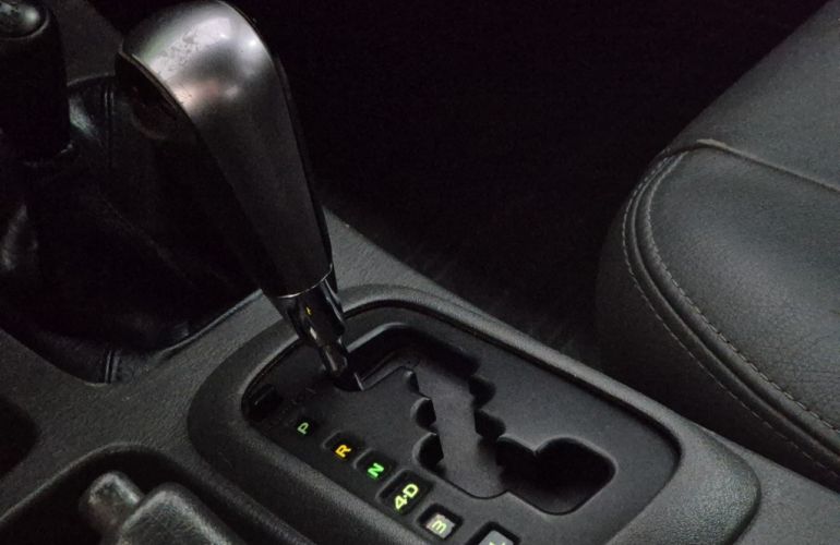 Toyota Hilux 3.0 TDI 4x4 CD SR (Aut) - Foto #10