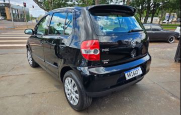 Volkswagen Fox 1.0 8V (Flex) 4p - Foto #4