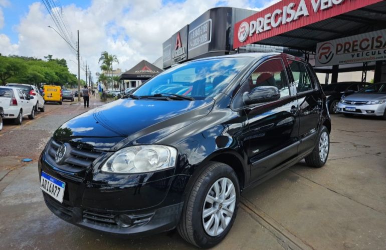Volkswagen Fox 1.0 8V (Flex) 4p - Foto #7