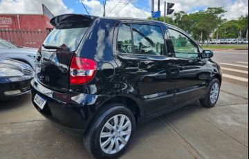 Volkswagen Fox 1.0 8V (Flex) 4p - Foto #8