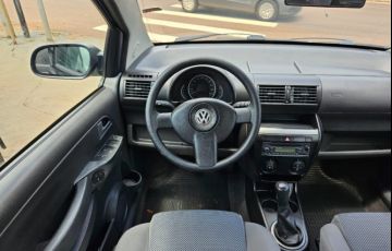 Volkswagen Fox 1.0 8V (Flex) 4p - Foto #9