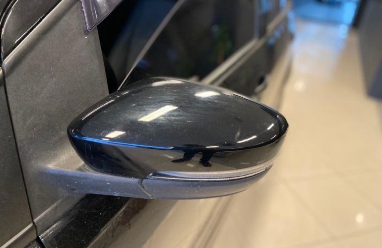 Volkswagen Fox 1.6 Mi 8V Flex 4p Manual - Foto #6