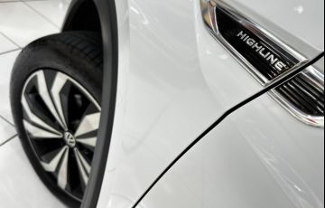 Volkswagen T-cross 1.4 250 TSi Total Highline - Foto #5