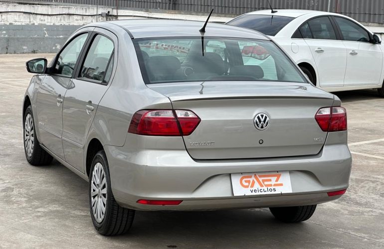 Volkswagen Voyage 1.6 Mi Comfortline 8v - Foto #2