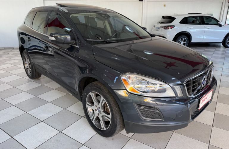 Volvo XC60 2.0 T5 R-Design PowerShift - Foto #6