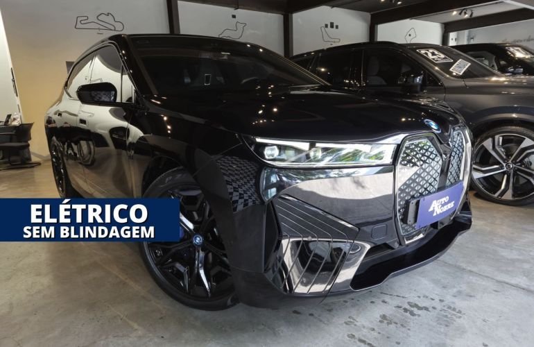 BMW Ix Xdrive50 Sport - Foto #1