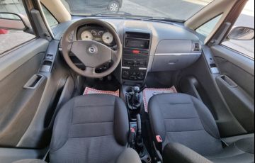 Fiat Idea 1.4 MPi Elx 8v - Foto #4