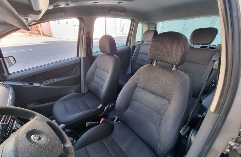 Fiat Idea 1.4 MPi Elx 8v - Foto #10