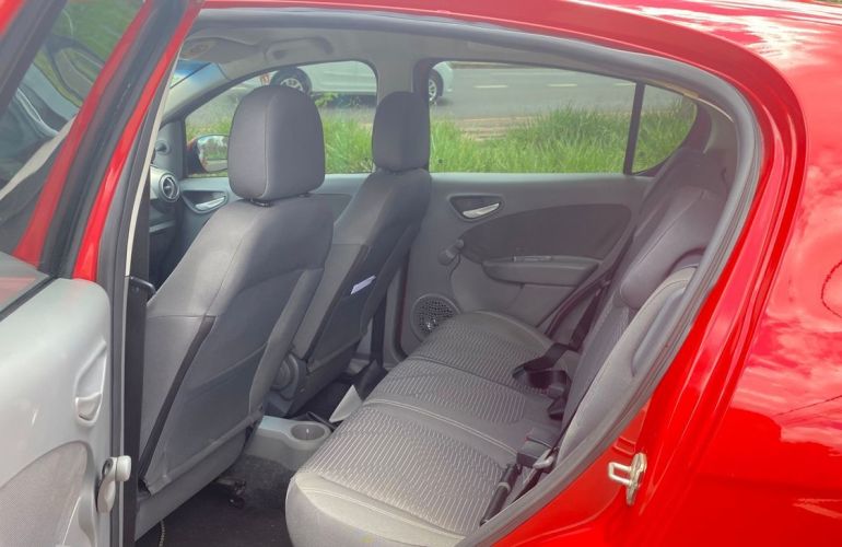 Fiat Palio 1.4 MPi Attractive 8v - Foto #7
