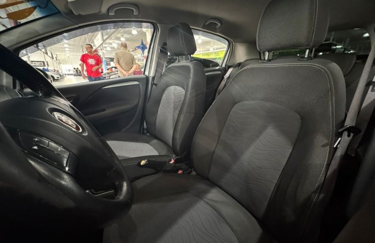 Fiat Punto 1.6 Essence 16v - Foto #7