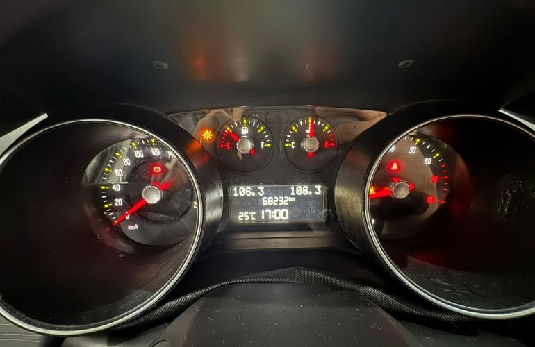 Fiat Punto 1.6 Essence 16v - Foto #9