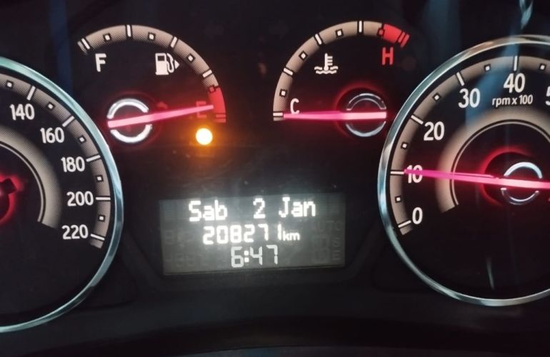 Fiat Siena Attractive 1.4 8V (Flex) - Foto #2