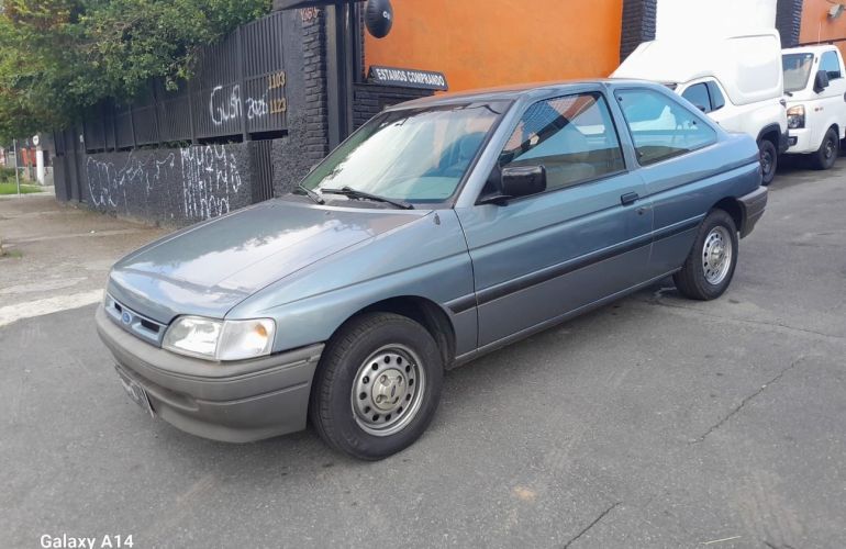 Ford Escort 1.8 GL 8v - Foto #1