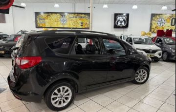 JAC J6 2.0 16V 7 Lugares - Foto #4