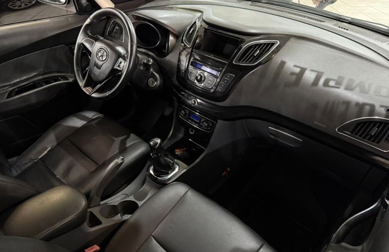 JAC J6 2.0 16V 7 Lugares - Foto #7