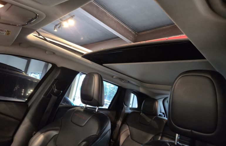 Jeep Cherokee 3.2 Trailhawk 4x4 V6 24v - Foto #6