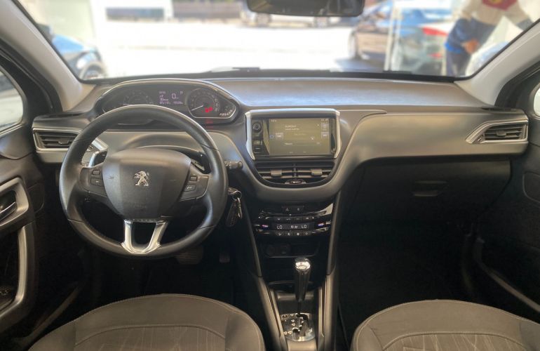 Peugeot 208 1.6 Griffe 16v - Foto #5