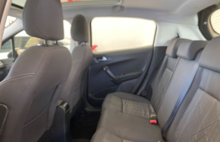 Peugeot 208 1.6 Griffe 16v - Foto #8