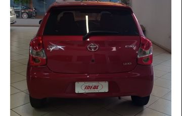 Toyota Etios XS 1.5 (Flex) (Aut) - Foto #4