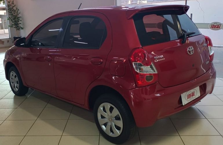 Toyota Etios XS 1.5 (Flex) (Aut) - Foto #5