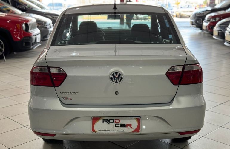 Volkswagen Voyage 1.0 12v MPi Totalflex - Foto #5