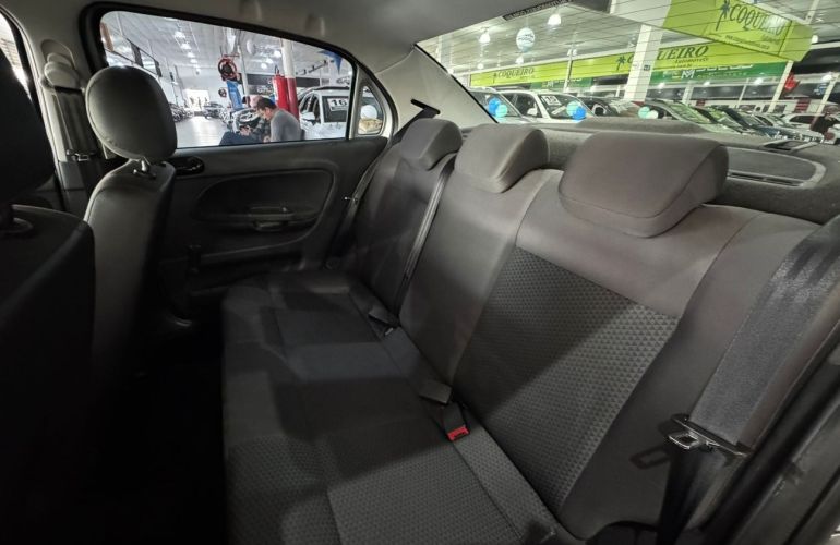 Volkswagen Voyage 1.0 12v MPi Totalflex - Foto #8