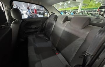 Volkswagen Voyage 1.0 12v MPi Totalflex - Foto #8