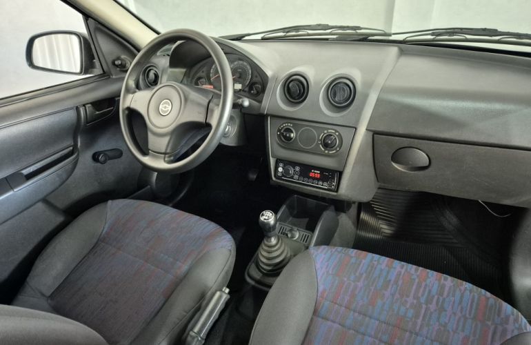 Chevrolet Celta 1.0 - Foto #5