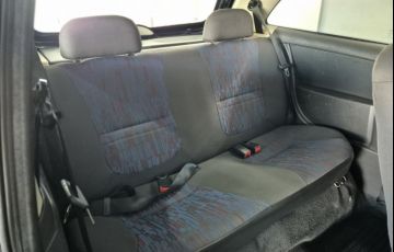 Chevrolet Celta 1.0 - Foto #7