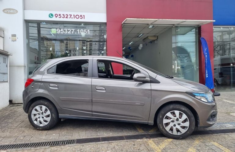 Chevrolet Onix 1.4 MPFi LT 8v - Foto #6