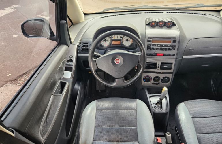 Fiat Idea Adventure 1.8 16V Dualogic (Flex) - Foto #5