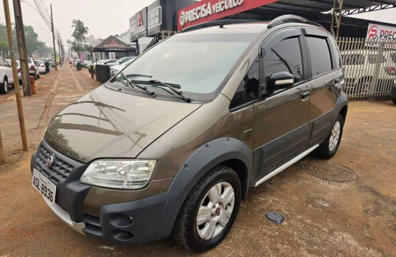 Fiat Idea Adventure 1.8 16V Dualogic (Flex) - Foto #10