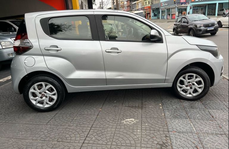 Fiat Mobi 1.0 FireFly Drive - Foto #4