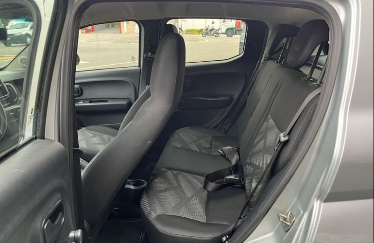 Fiat Mobi 1.0 FireFly Drive - Foto #8