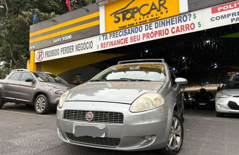Fiat Punto 1.4 Attractive 8v - Foto #1
