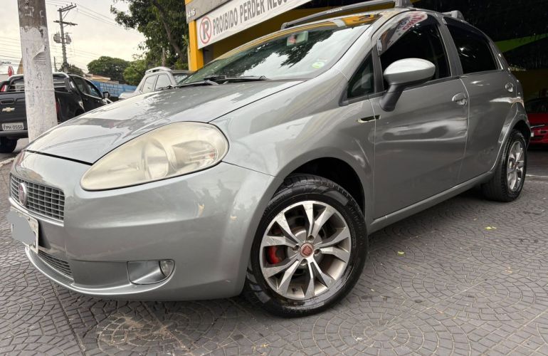 Fiat Punto 1.4 Attractive 8v - Foto #2