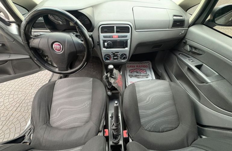 Fiat Punto 1.4 Attractive 8v - Foto #5