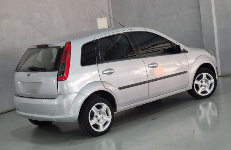 Ford Fiesta Hatch 1.6 (Flex) - Foto #3