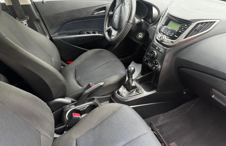 Hyundai Hb20 1.6 Comfort Plus 16v - Foto #3